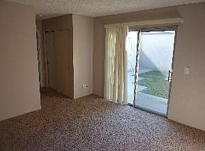5th image of 1013 Dartmoor Cir