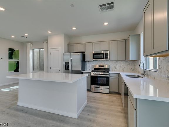 2nd image of 11536 Desert Hollow Ave