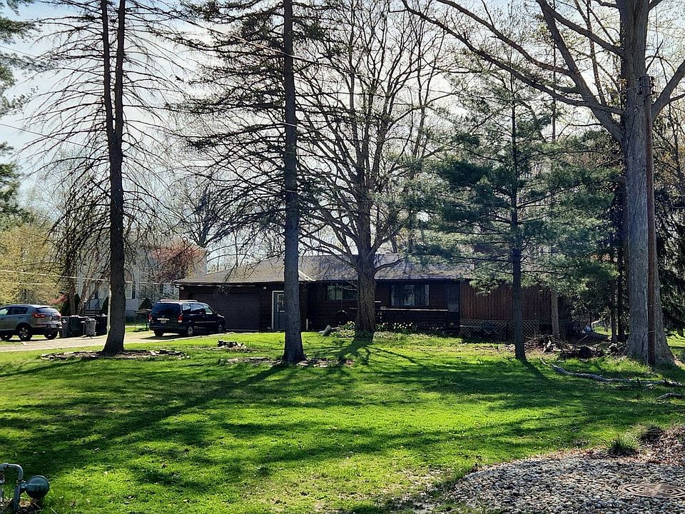 2nd image of 8344 Broadview Rd