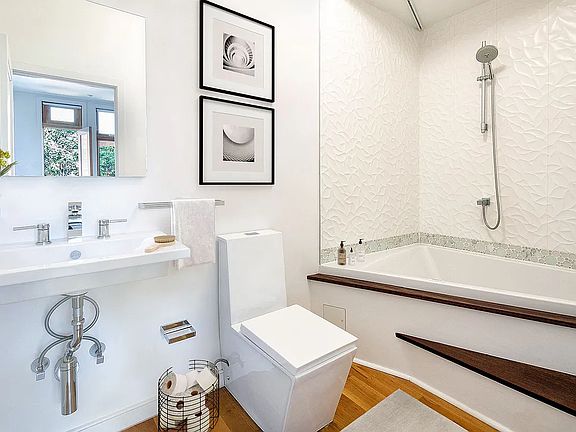 4th image of 474 Grand Ave #7L