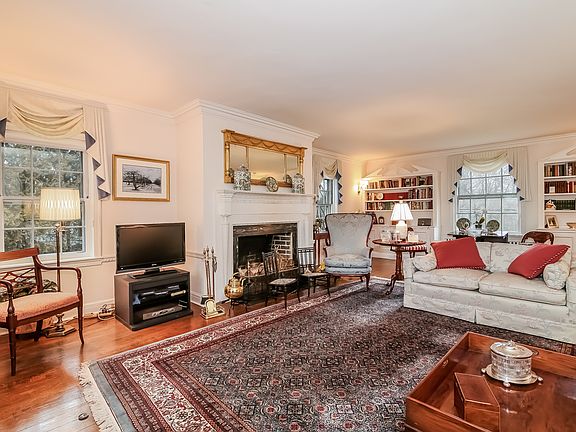 4th image of 48 Church Ln