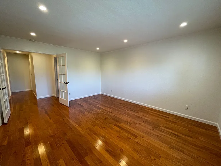 10434 Alicia Ct — Photo 13
