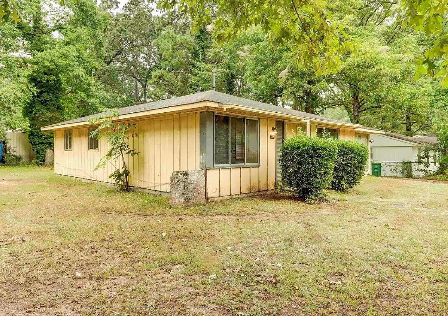 Charming 3-Bedroom Rental Home with Great Location — Photo 4