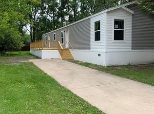 2438 Cumberland Rd, Grand Forks, ND 58201