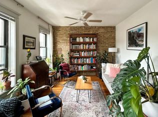 902 W Addison St #3, Chicago, IL 60613