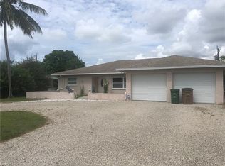 719 Sabur Ct, Cape Coral, FL 33904