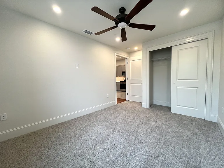 244 E Park Ave #203 — Photo 7