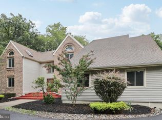 22 Holly Oak Dr, Voorhees, NJ 08043