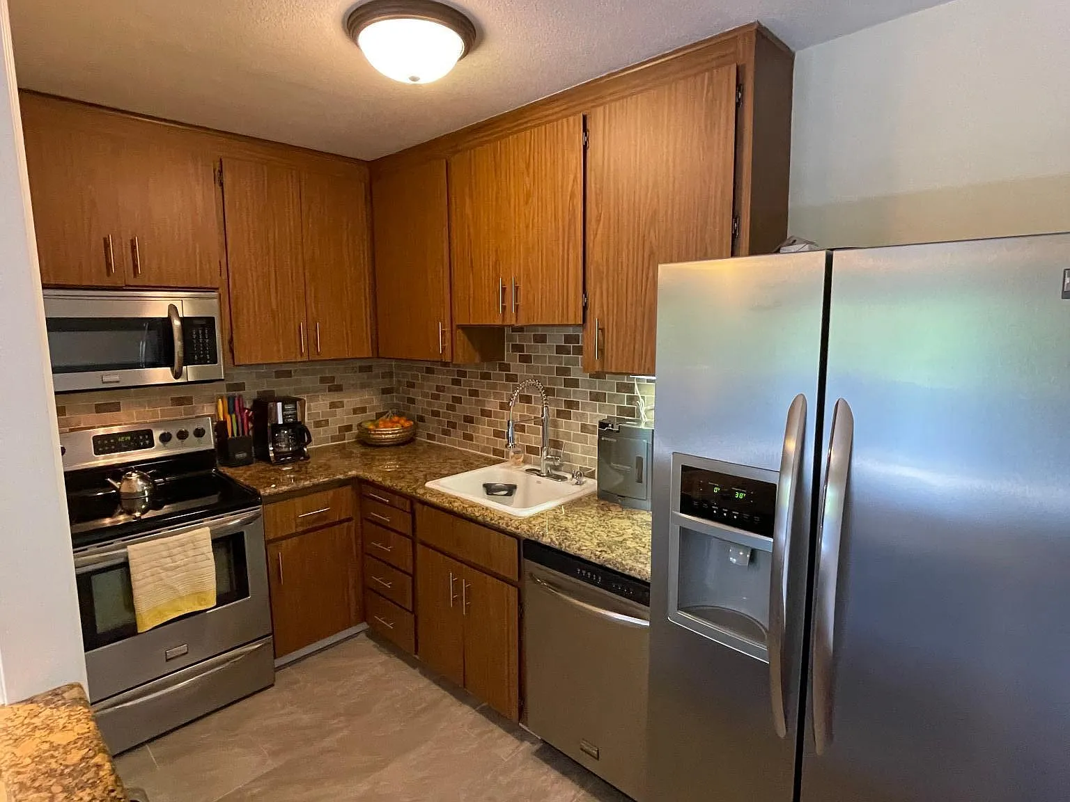 650 Alamo Ct — Photo 3