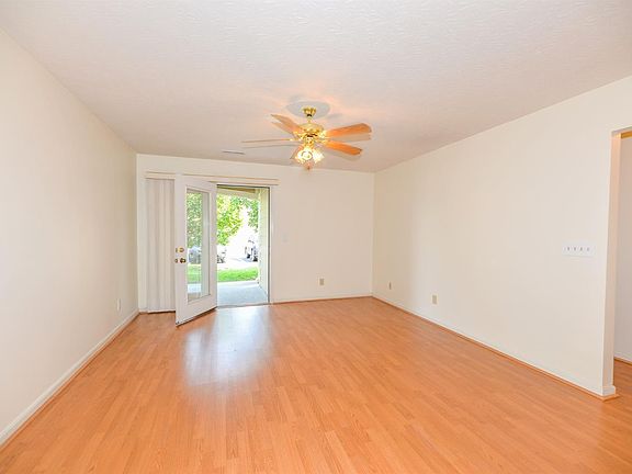 4th image of 7335 Chatham Ct #4B
