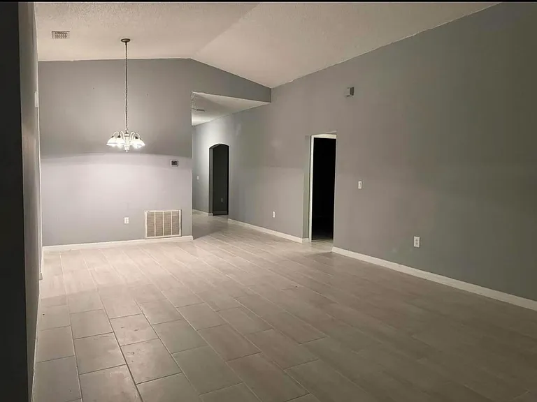 449 Heather Hill Blvd — Photo 4