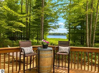 11575 Fredmar Dr, Interlochen, MI 49643