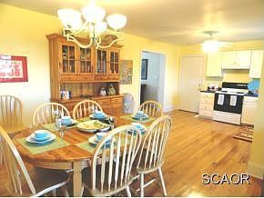 3rd image of 210 Marina Dr