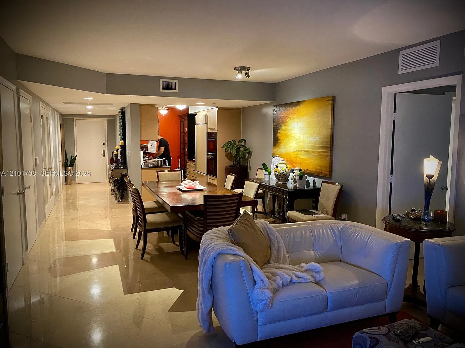 Beach Club Condo — Photo 4