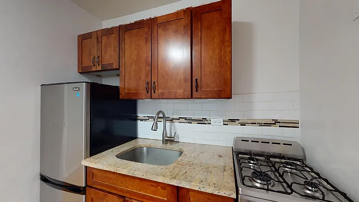 Rented by Bond New York | media 3