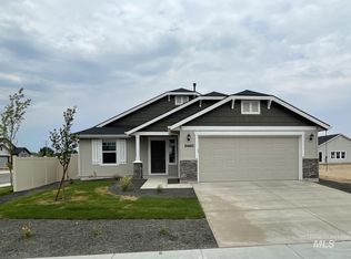 10460 Crystal Ridge Dr, Nampa, ID 83687