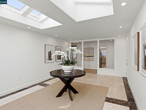 4th image of 128 Diablo View Dr