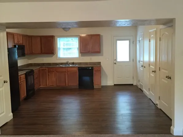112 S Haven Ln #112, Fairmont, WV 26554
