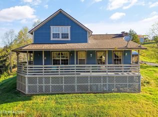 2501 Valley View Rd, Dandridge, TN 37725