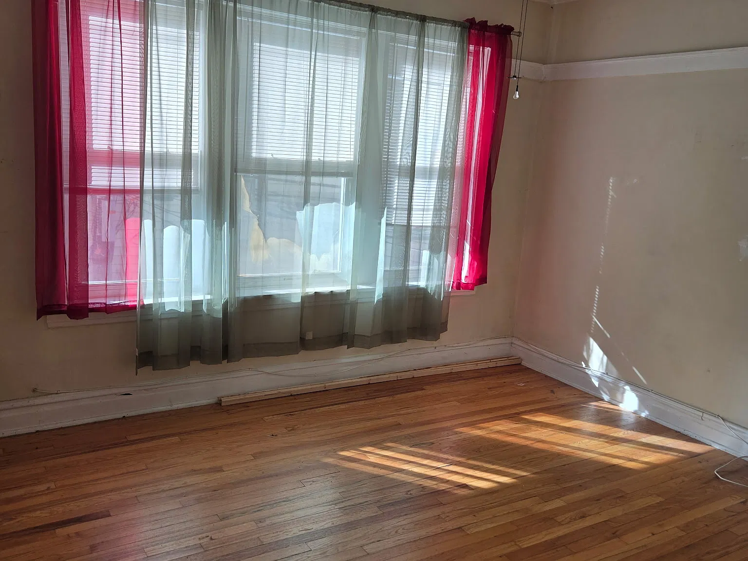 2 bed, 1000 sqft, $1,730 — Photo 3