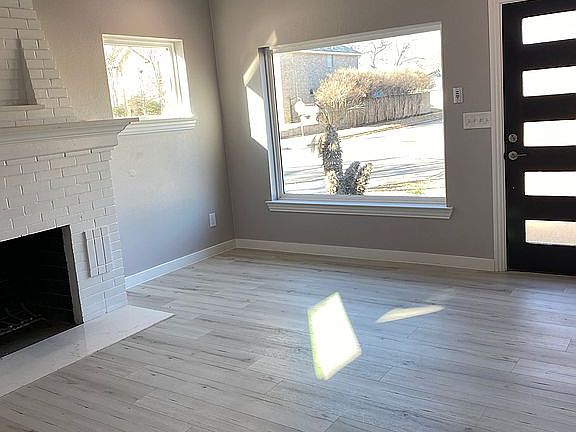 5th image of 4537 El Campo Ave
