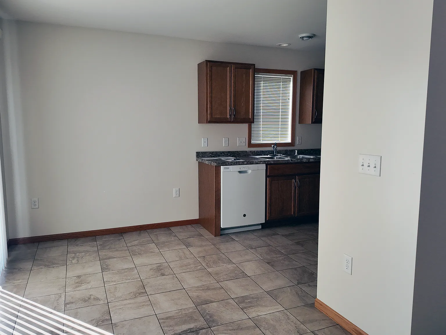 101 Eagle Ave — Photo 4