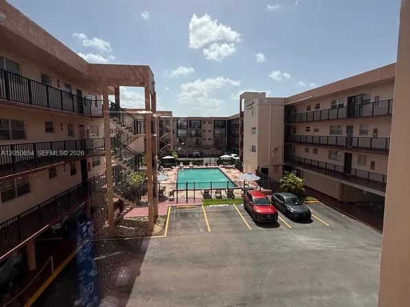 1855 W 60th St APT 346-B, Hialeah, FL 33012