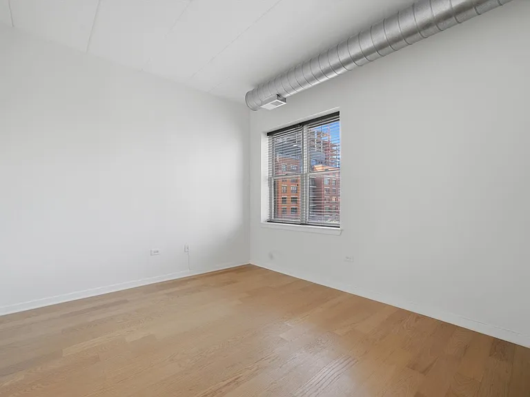 1155 W Madison St #507 — Photo 26