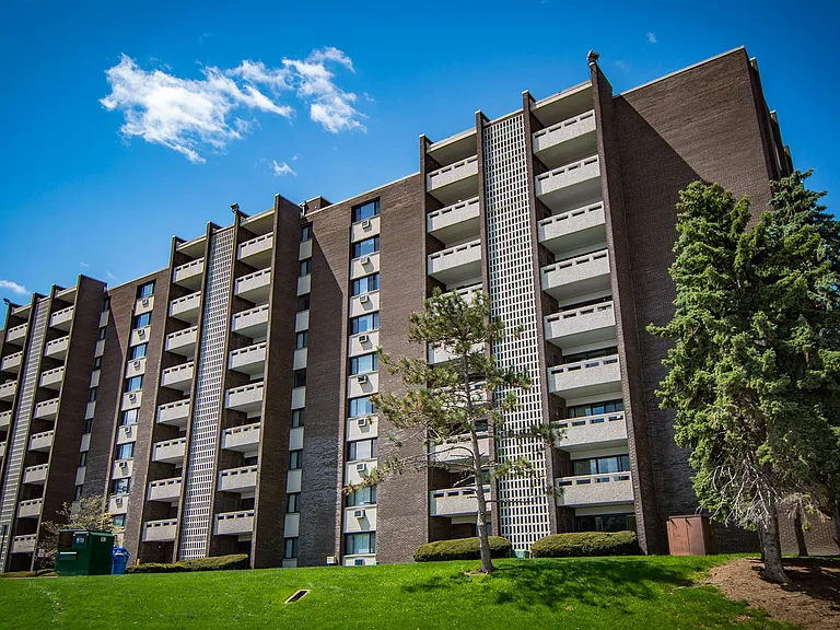 Carriage Park Apartments 400 Camelot Court Back
