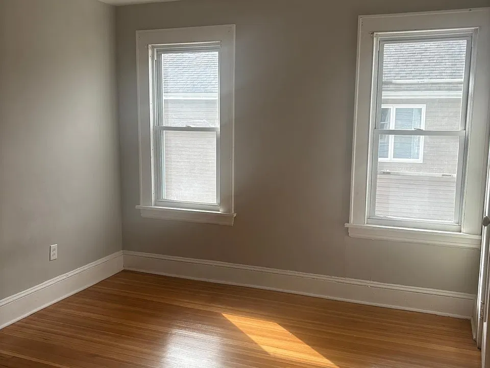 1663 Barnum Ave #2-0