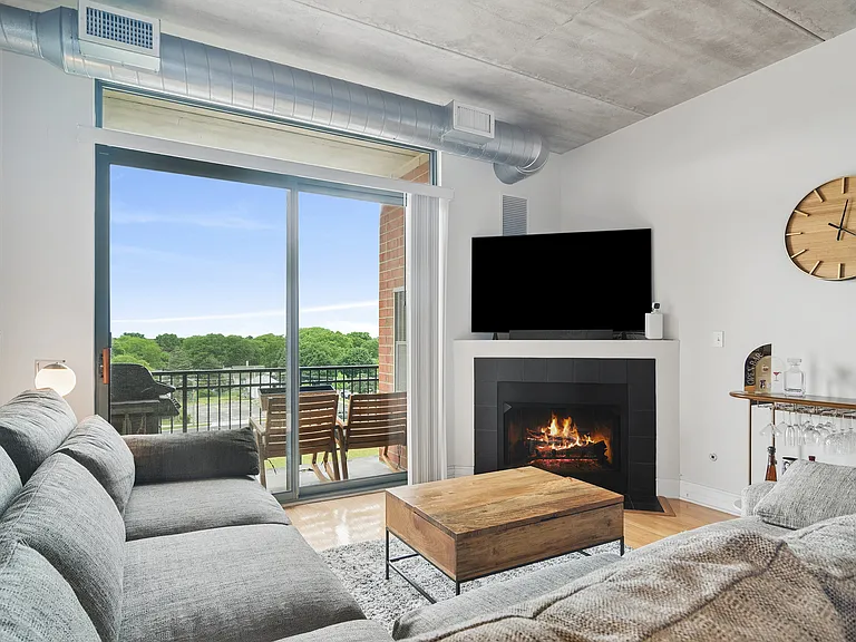 1 S Highland Ave #608 — Photo 3