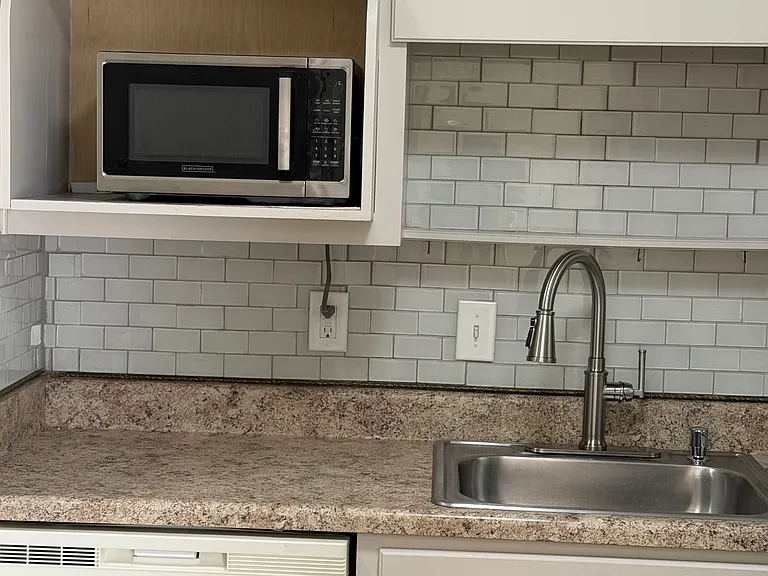 375 Leisure Ct #375 — Photo 9