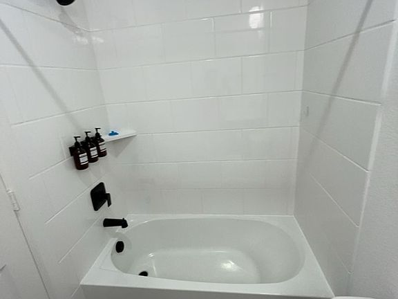 4th image of 1542 Park Path Dr
