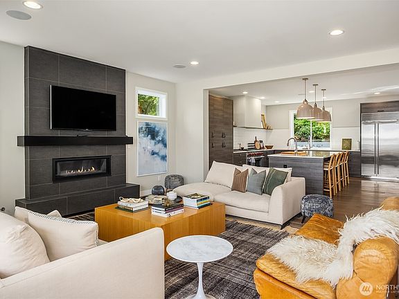 4th image of 5751 36th Avenue NE