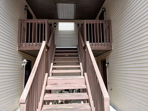 Entrance Door Top Back Right Unit 2