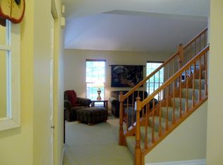 115 Ione Dr UNIT D, South Elgin, IL 60177