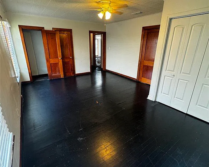 408 E Gilbert St — Photo 9