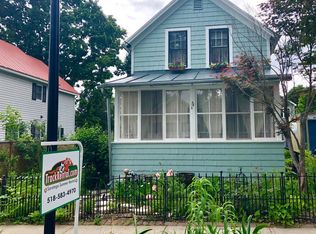 17 Myrtle St, Saratoga Springs, NY 12866