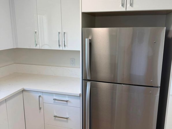 2 bedroom rental in Burnaby — photo 2