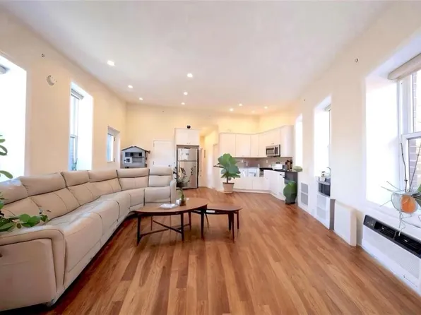 2126 Gerritsen Ave #301, Brooklyn, NY 11229