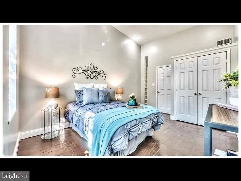 1209 S Ellwood Ave — Photo 27
