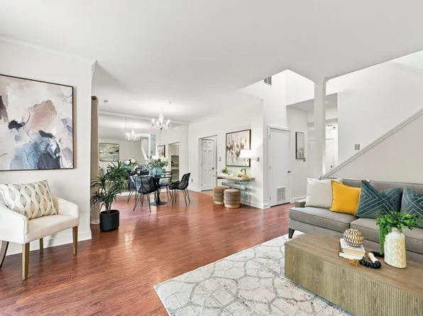 1 Banstead Pl, Chapel Hill, NC 27517