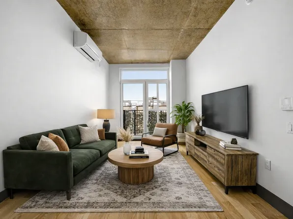 338 Evergreen Avenue image 1 of 15