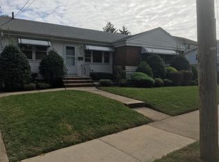 305 Woolley Ave, Staten Island, NY 10314