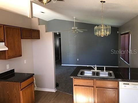 2nd image of 4801 W Pine St