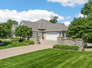 6712 Spring Grove Ct NE, Cedar Rapids, IA 52411