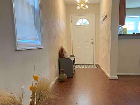 2nd image of 225 Portview Ave
