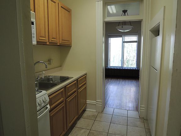 5th image of 1639 N Ogden St APT 5
