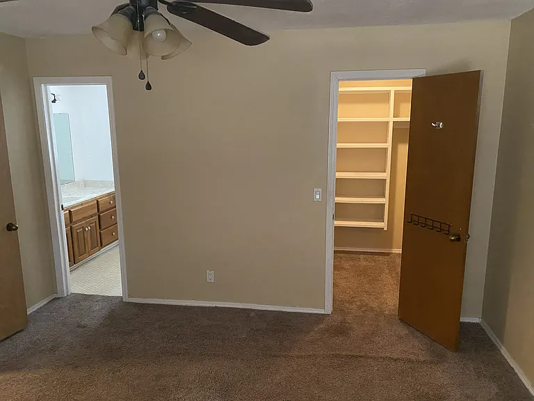 1023 E Dell Ave — Photo 17