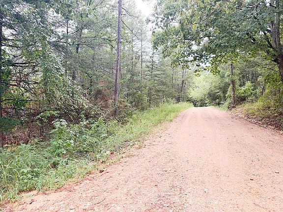 2nd image of 3 Spring Creek Rd